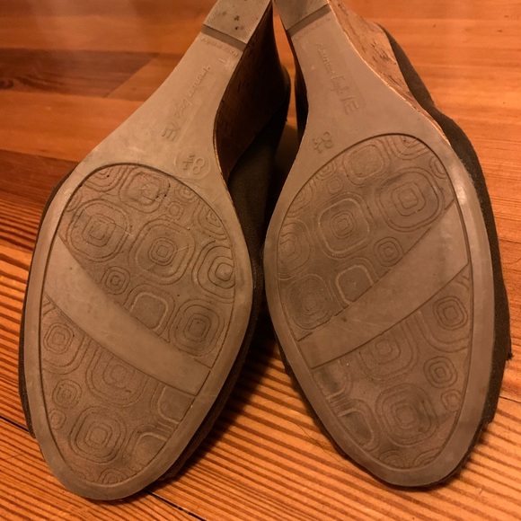 American Eagle by Payless Brown Wedges - Picture 7 of 9